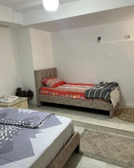 Tirane, jepet me qera apartament 1+1 Kati 1, 67 m² 410 € (Brryli)