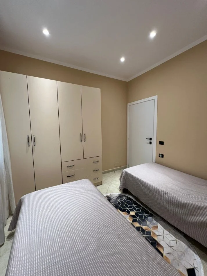 Tirane, jepet me qera apartament 1+1 Kati 1, 90 m² 502 € (Don Bosko)