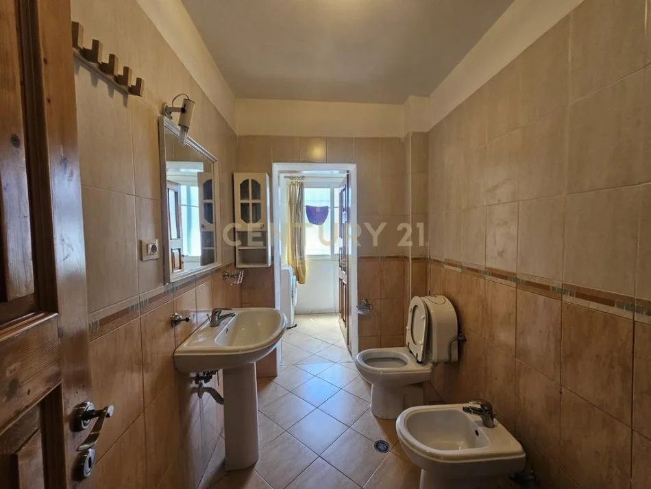 Tirane, shes apartament 2+1 Kati 2, 68 m² 130.000 € (ALI VISHA)