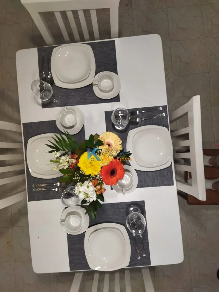 Tirane, jepet me qera apartament 2+1+Aneks Kati 4, 80 m² 550 € (Rruga Irfan Tomini, afer shkolles 26 Nentori)