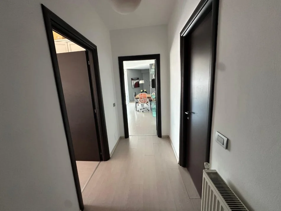 Tirane, jepet me qera apartament 2+1+Aneks+Ballkon Kati 7, 133 m² 800 € (komuna e parisit)