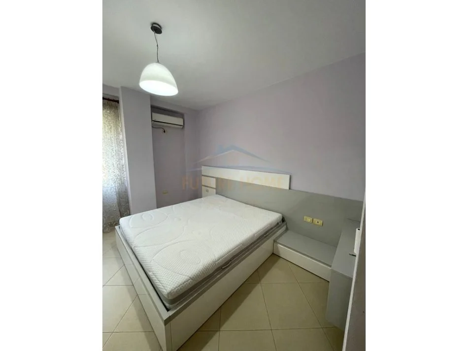 Tirane, jepet me qera apartament 2+1 , 98 m² 700 € (JORDAN MISJA)