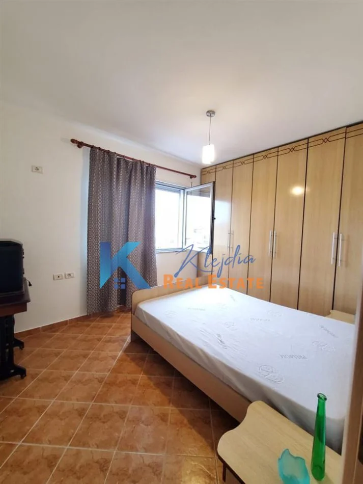 Tirane, jap me qera apartament 2+1+Ballkon Kati 3, 60 m² 550 € (2+1 per qira te Mine Peza, afer Prokurorise)