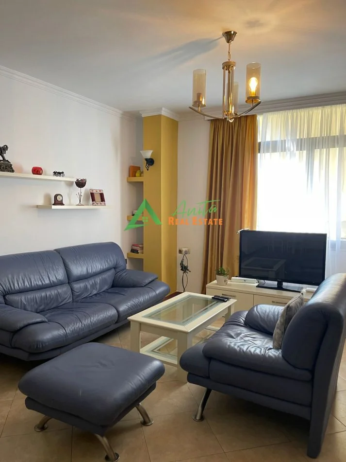 Tirane, jap me qera apartament 2+1 Kati 8, 78 m² 70 000 Leke (Qender, pas Piaces)