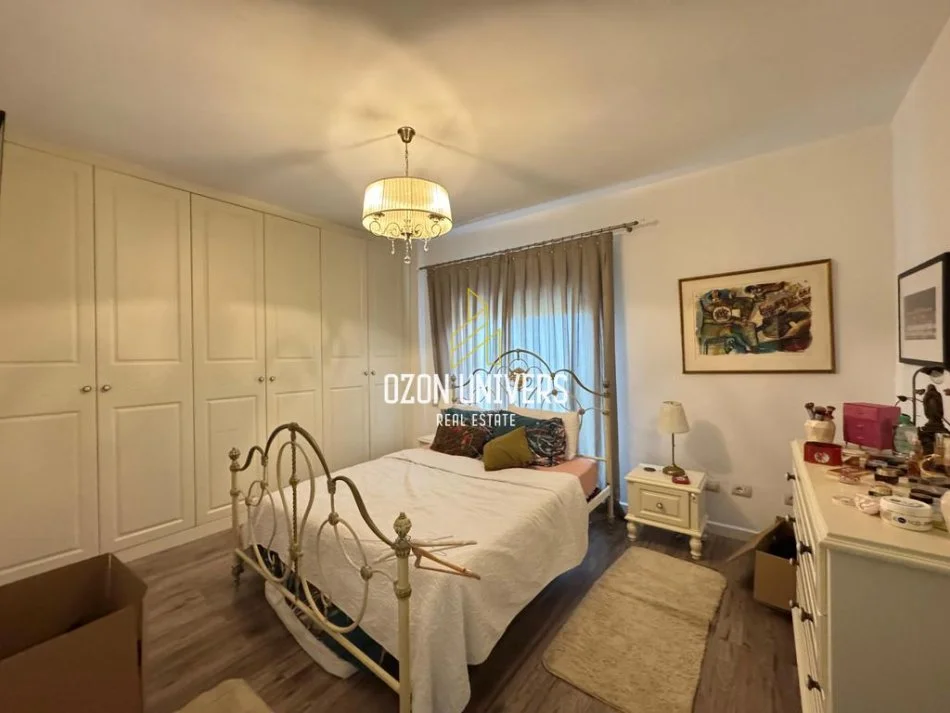 Tirane, jepet me qera apartament 2+1+Ballkon Kati 1, 120 m² 700 € (Rruga Peti, Liqeni i Thatë)