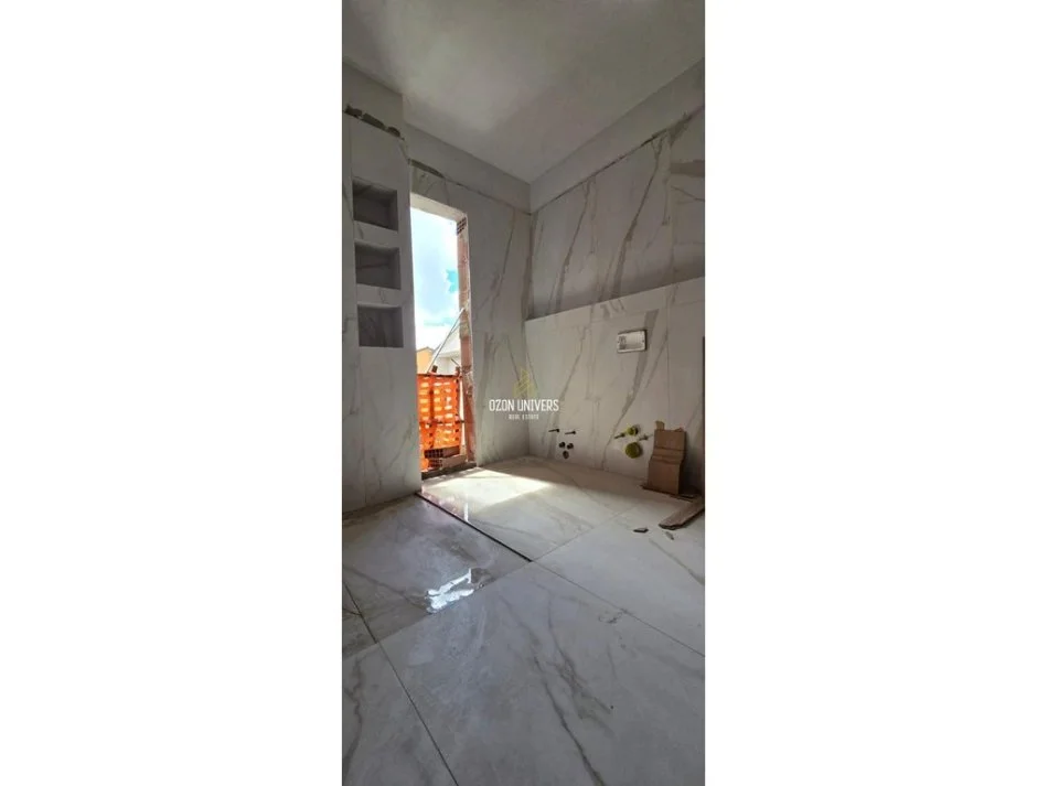 Tirane, shitet apartament 1+1+Ballkon Kati 1, 73 m² 130.000 € (Rruga Jordan Misja)