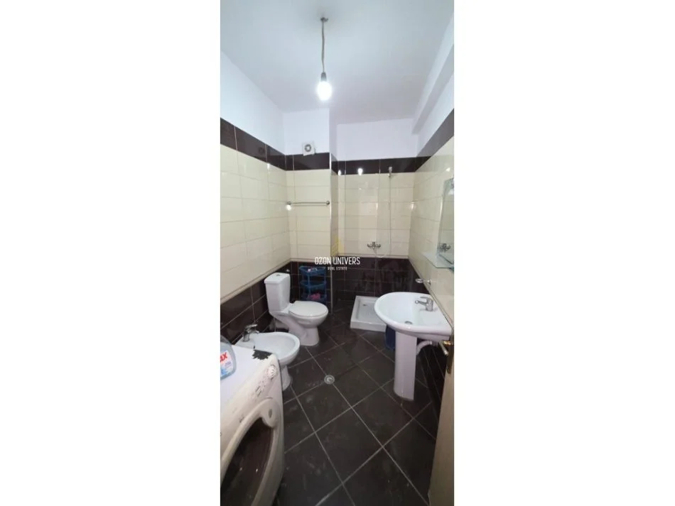 Apartament 2+1 Për Qira në Yzberisht!