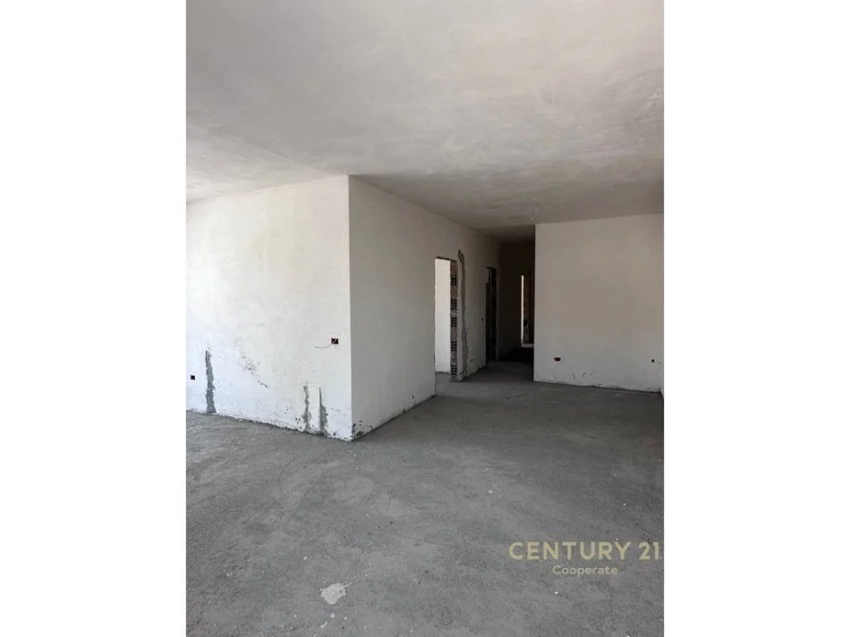 Durres, shes apartament 2+1 Kati 2, 138 m² 302.280 € (Durres)