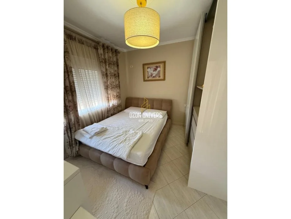 Tirane, jepet me qera apartament 1+1 Kati 5-të,  500 €
