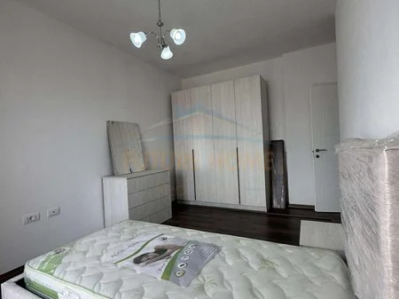 Tirane, jepet me qera apartament 2+1 Kati 3, 88 m² 500 € 