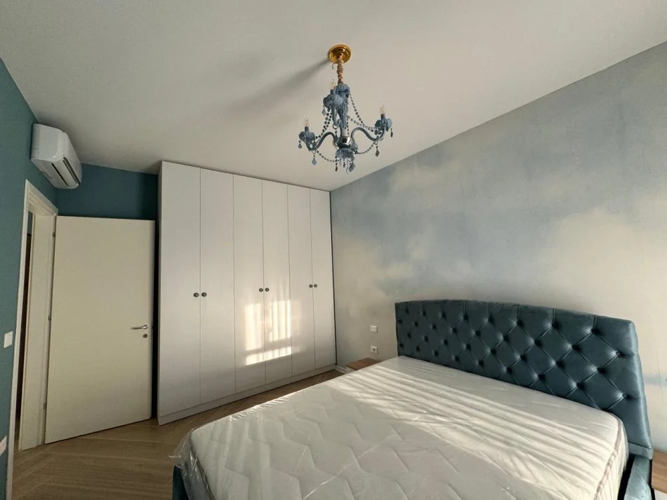 Tirane, jepet me qera apartament 1+1+Ballkon Kati 7, 70 m² 650 € (Trio Tower Residence, Don Bosko)