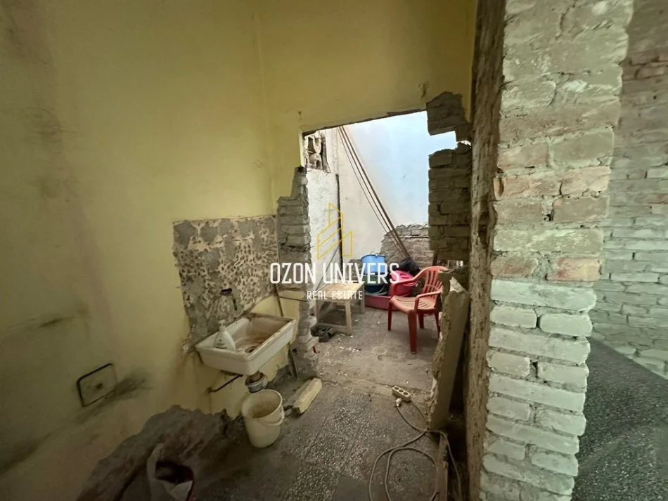 Tirane, jepet me qera ambjent biznesi Kati 0, 62 m² (Rruga Luigj Gurakuqi Tirana)