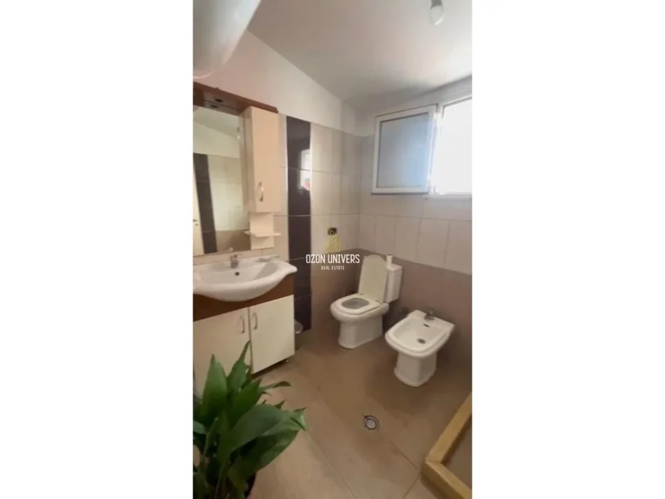 Tirane, jepet me qera apartament 2+1 Kati 3, 70 m² 450 € (Selitë)