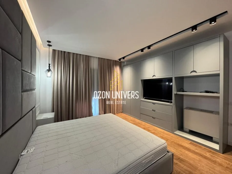 Tirane, jepet me qera apartament 2+1 Kati 5, 95 m² 700 € (Green City Rezidence)