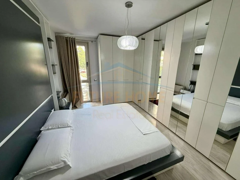 Tirane, jepet me qera apartament 2+1+Aneks+Ballkon Kati 2, 82 m² 1.500 € (Rruga Sami Frashëri, pranë Liqenit Artificial, Tiranë.)