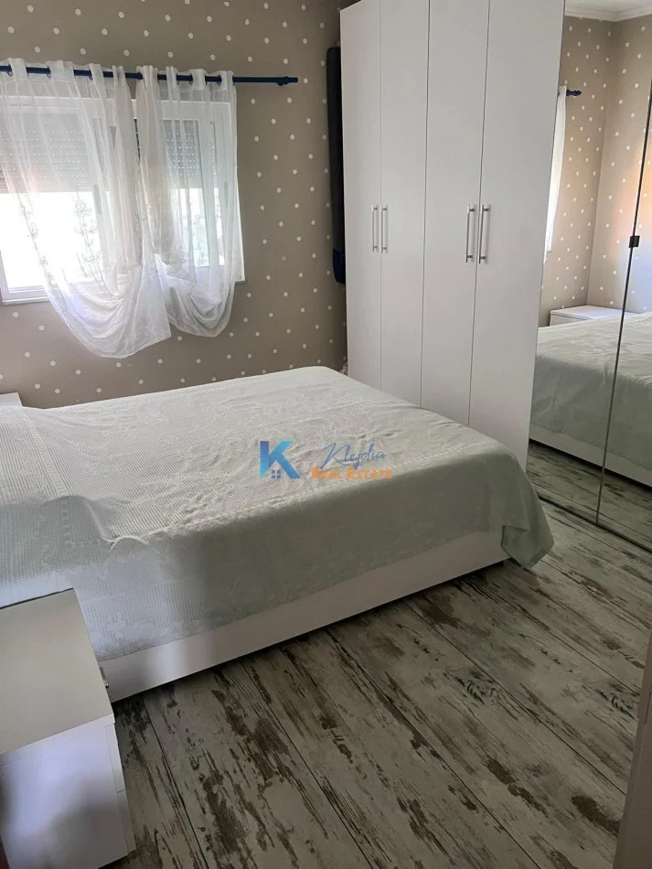 Tirane, jap me qera apartament 2+1+Ballkon Kati 8, 100 m² 660 € (Komuna e Parisit, afer German Computers)