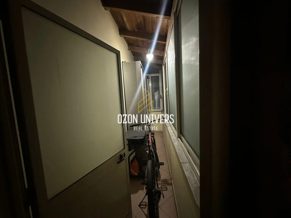 Shqiperi, jepet me qera apartament 2+1 Kati 2, 82 m² 700 € (kodra e diellit)