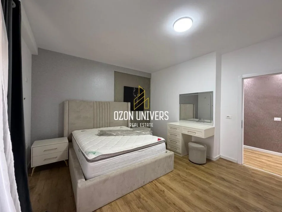 Tirane, jepet me qera apartament 2+1 Kati 2, 140 m² 750 € (kopshti botanik)