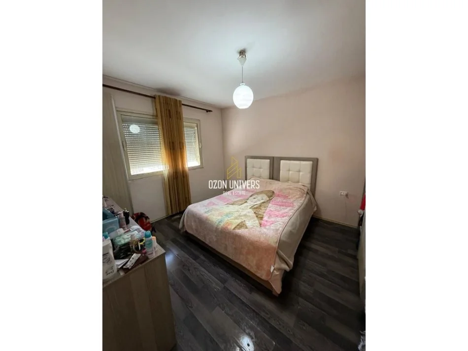 Tirane, shitet apartament 1+1+Ballkon Kati 4, 85.000 € (Apartament 1+1 me Ballkon në shitje, Laprakë)