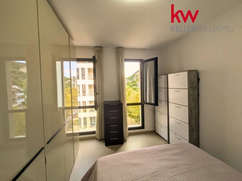 Shitet apartament 2+1 Lungomare Vlore