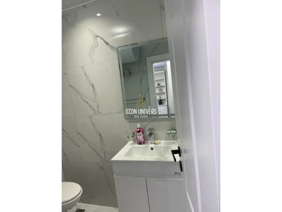 Tirane, jepet me qera apartament 1+1+Ballkon Kati 8, 70 m² 1.000 € (Rruga e Kosovarëve Tirana, Albania)