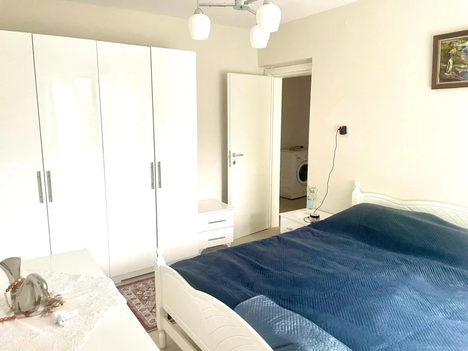 Tirane, jepet me qera apartament 2+1+Ballkon Kati 5, 100 m² 62,000 Leke  (Rruga Fortuzi)