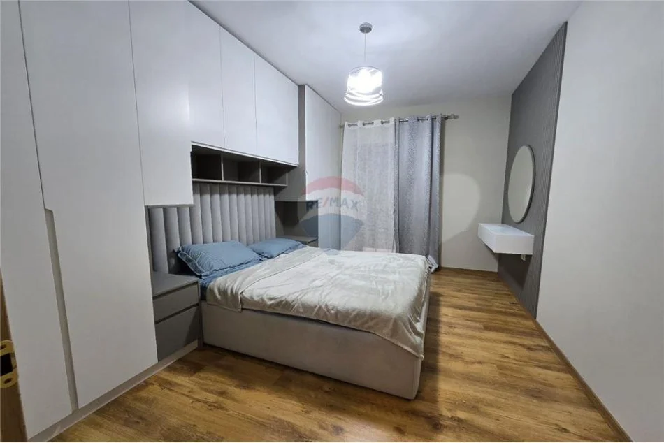 Tirane, jepet me qera apartament 2+1+Ballkon Kati 6, 100 m² 1.000 € (Kompleksi Delijorgji)