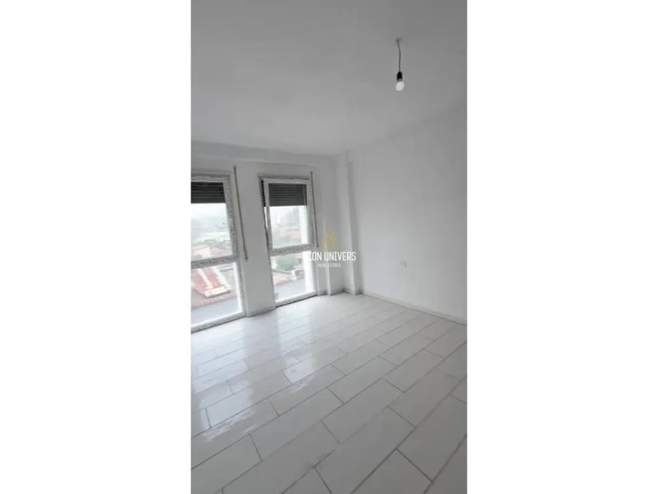 Tirane, shitet apartament 2+1+Ballkon Kati 2, 123 m² 163.404 € (Bulevardi i Ri)