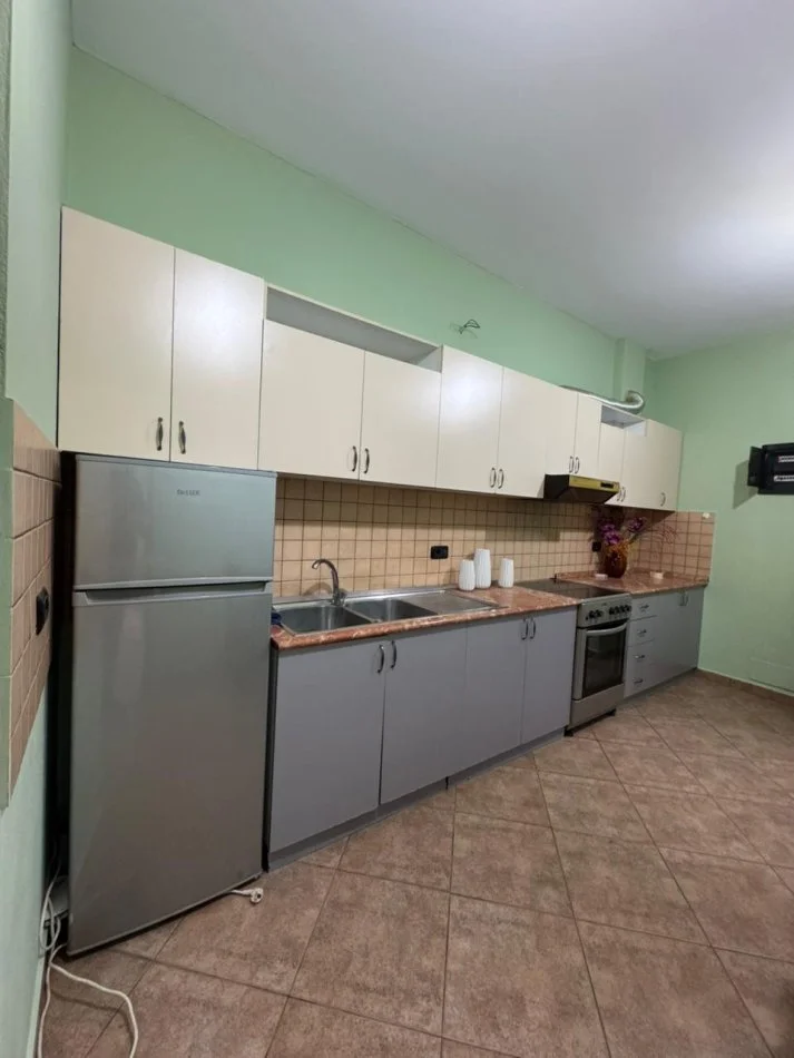 Apartament 2+1 Kati 3, 90 m² 350 € (Kombinat)