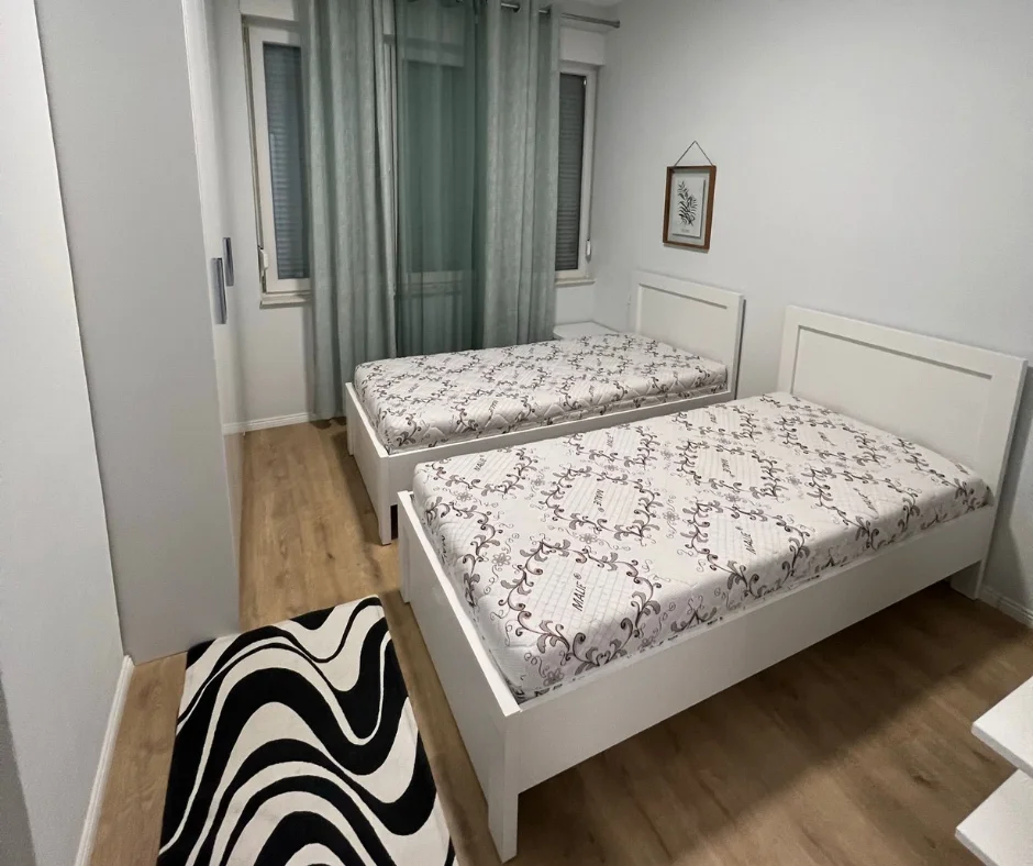 Tirane, jepet me qera apartament 2+1 Kati 3, 750 € (Rr. Dritan Hoxha (Aura))