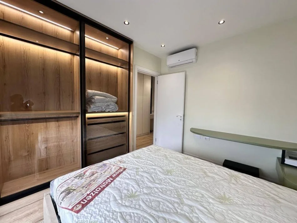Tirane, jepet me qera apartament 1+1+Ballkon Kati 6, 65 m² 650 € (Bulevardi i Ri)