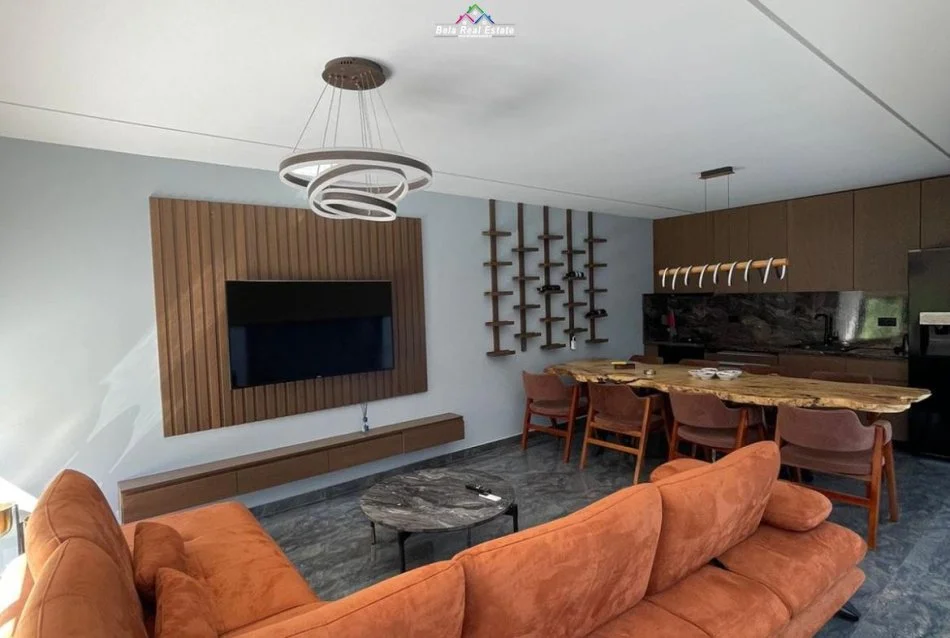 Tirane, jepet me qera apartament 3+1 Kati 0, 360 m² 4.500 € (Teg)