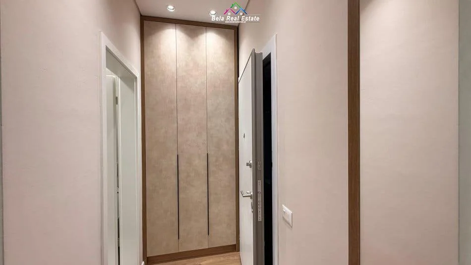 Tirane, jepet me qera apartament 1+1 Kati 9, 65 m² 570 € (Rruga Pasho Hysa)