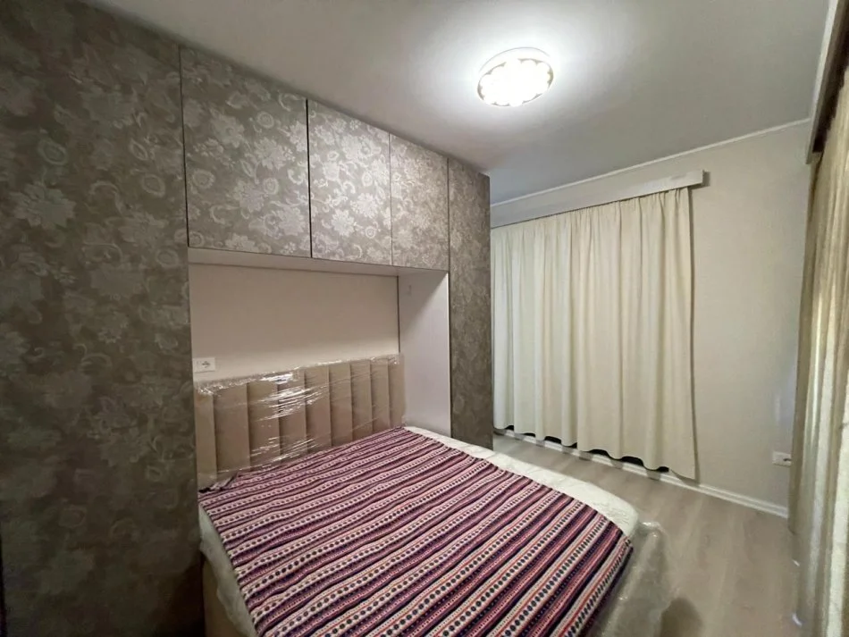 Tirane, shes apartament 3+1+Aneks+Ballkon Kati 4, 300.000 € (Ish Tregu Elektrik)