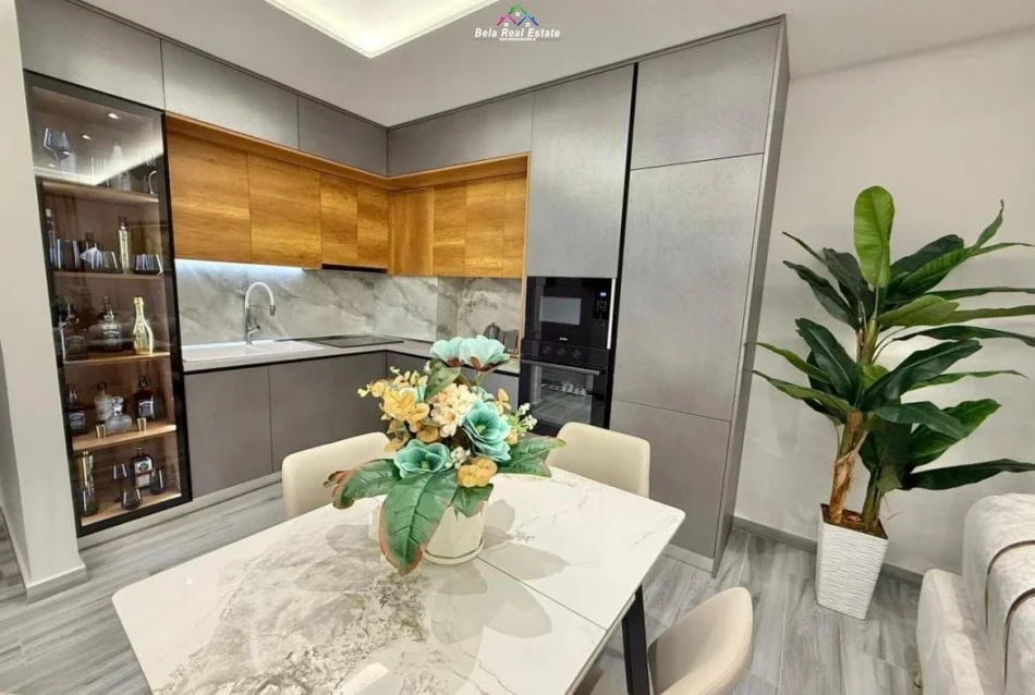 Tirane, jepet me qera apartament 2+1 Kati 4, 90 m² 670 € (Fresk)