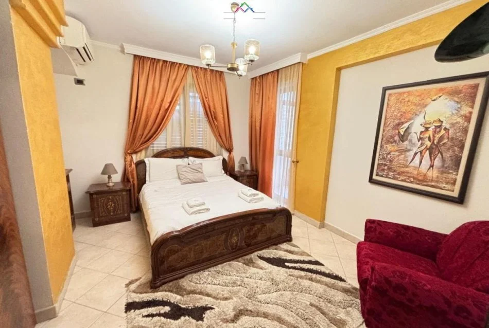 Tirane, jepet me qera apartament 3+1 Kati 1, 140 m² 1.200 € (Rruga e Elbasanit)