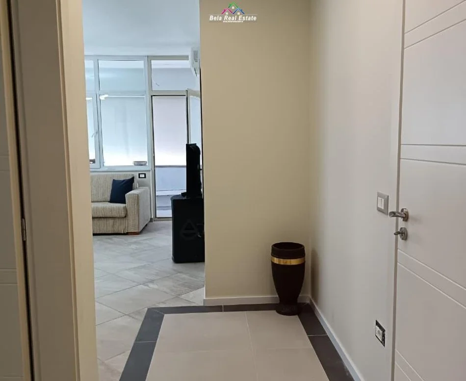 Tirane, jepet me qera apartament 1+1 Kati 4, 70 m² 575 € (Rruga Dritan Hoxha)