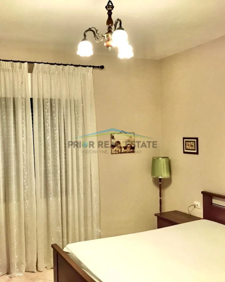 Tirane, shitet apartament 1+1 Kati 5, 78 m²  2400€/m2  (Komuna e Parisit)