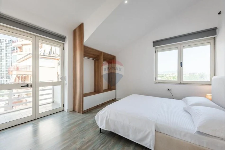 Tirane, jepet me qera apartament 2+1+Ballkon Kati 5, 120 m² 970 € (Kopshti Zoologjik)