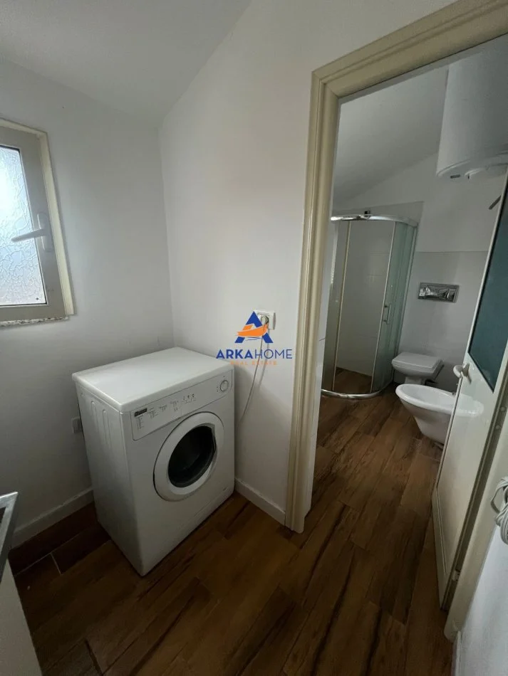 Tirane, jepet me qera apartament 2+1+Ballkon Kati 3, 90 m² 500 € 