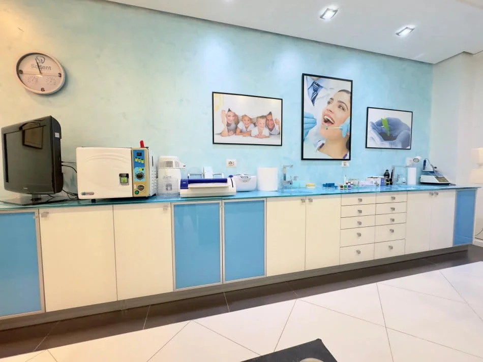 Tirane, jepet me qera ambjent biznesi Kati 1, 60 m² 800 € (Rruga Ali demi)