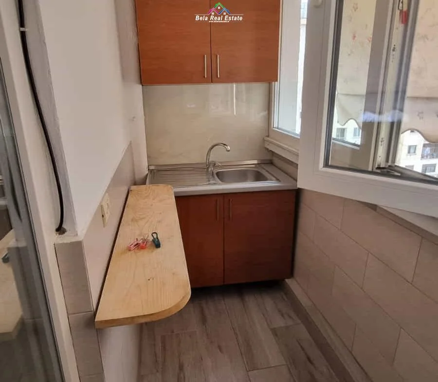 Tirane, jepet me qera apartament 1+1 Kati 5, 70 m² 470 € (Don Bosko)