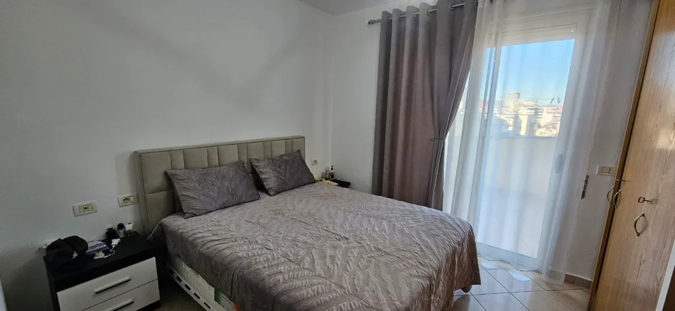 Tirane, shitet apartament 1+1+Ballkon Kati 4, 62 m² 150.000 € (Shkolla Mihal Grameno)