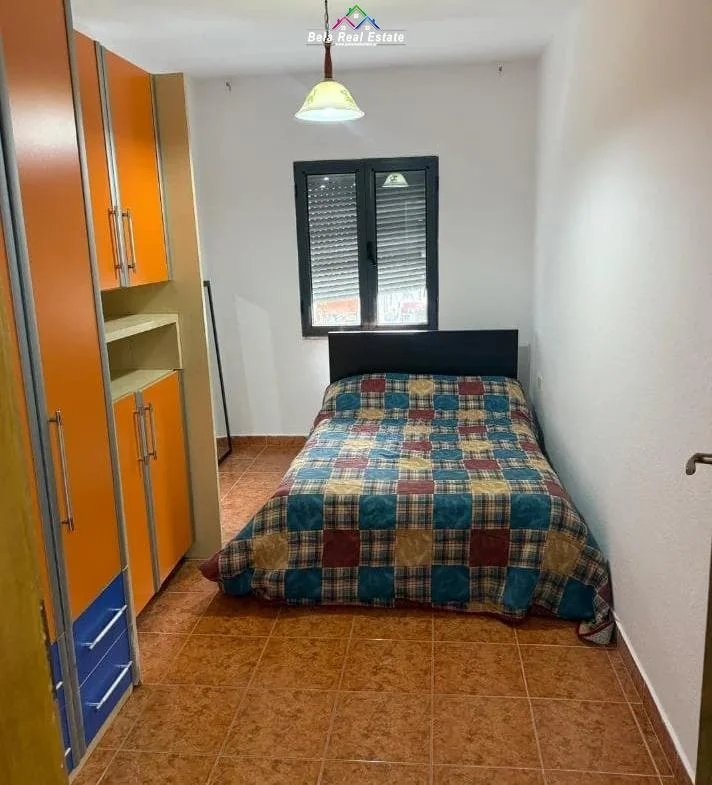 Tirane, jepet me qera apartament 2+1 Kati 4, 120 m² 650 € (myslym shyri)