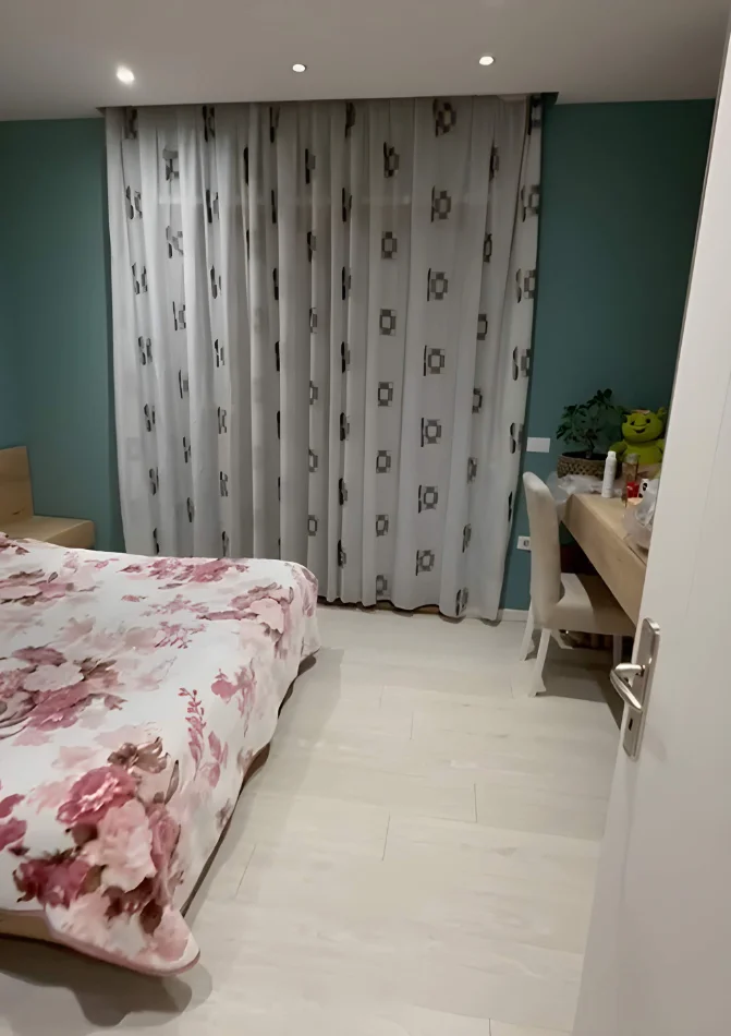 Tirane, jepet me qera apartament 1+1+Ballkon , 70 m² 550 € (Astir)