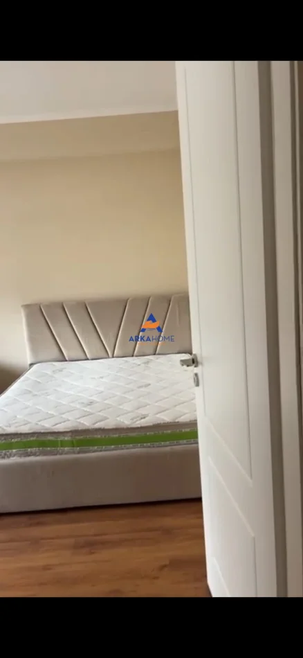 Tirane, jepet me qera apartament 2+1+Ballkon Kati 3, 94 m² 572 € 