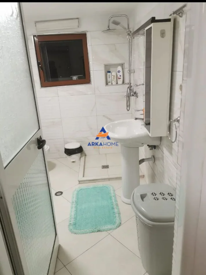 Tirane, jepet me qera apartament 1+1+Ballkon , 68 m² 625 € 