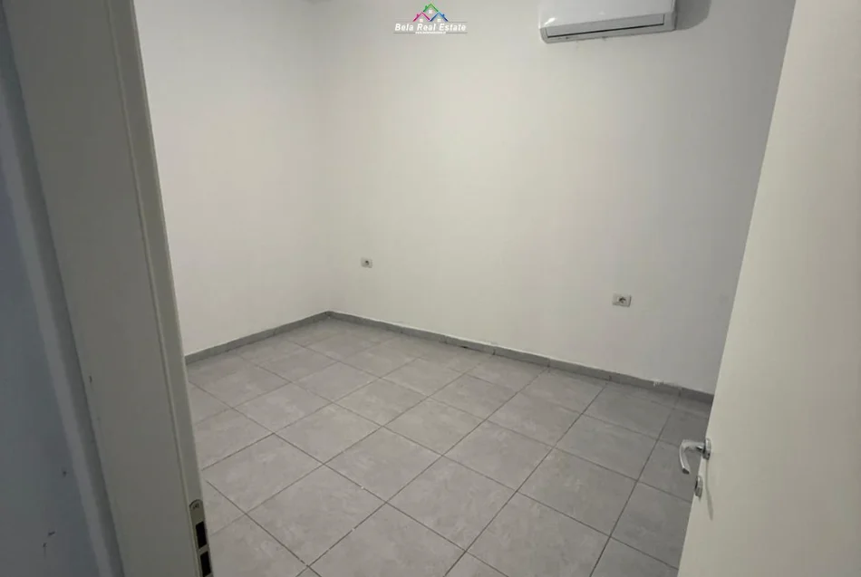 Tirane, jepet me qera zyre Kati 2, 92 m² 730 € (Rruga mahmut Fortuzi)