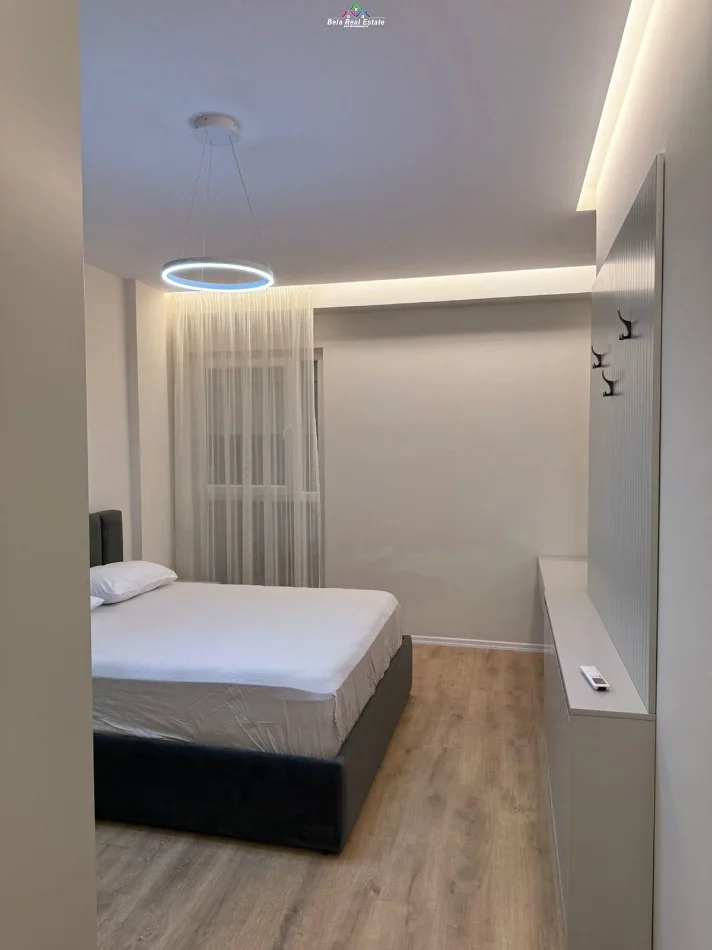 Tirane, jepet me qera apartament 1+1 Kati 2, 67 m² 730 € (rruga Dritan Hoxha, Kompleksi Aura)