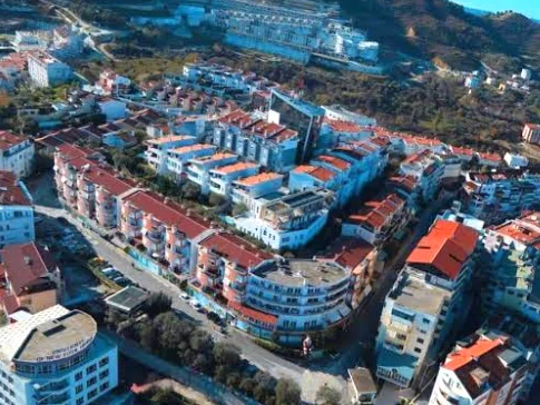 Tirane, shitet Vile 3 Katshe , 393 m² 830.000 € (Rruga Kodra e Diellit)